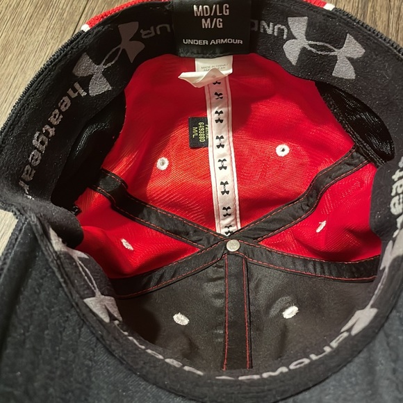 2/$25 Under Armour Men’s Fitted Cap M/L - Picture 7 of 7